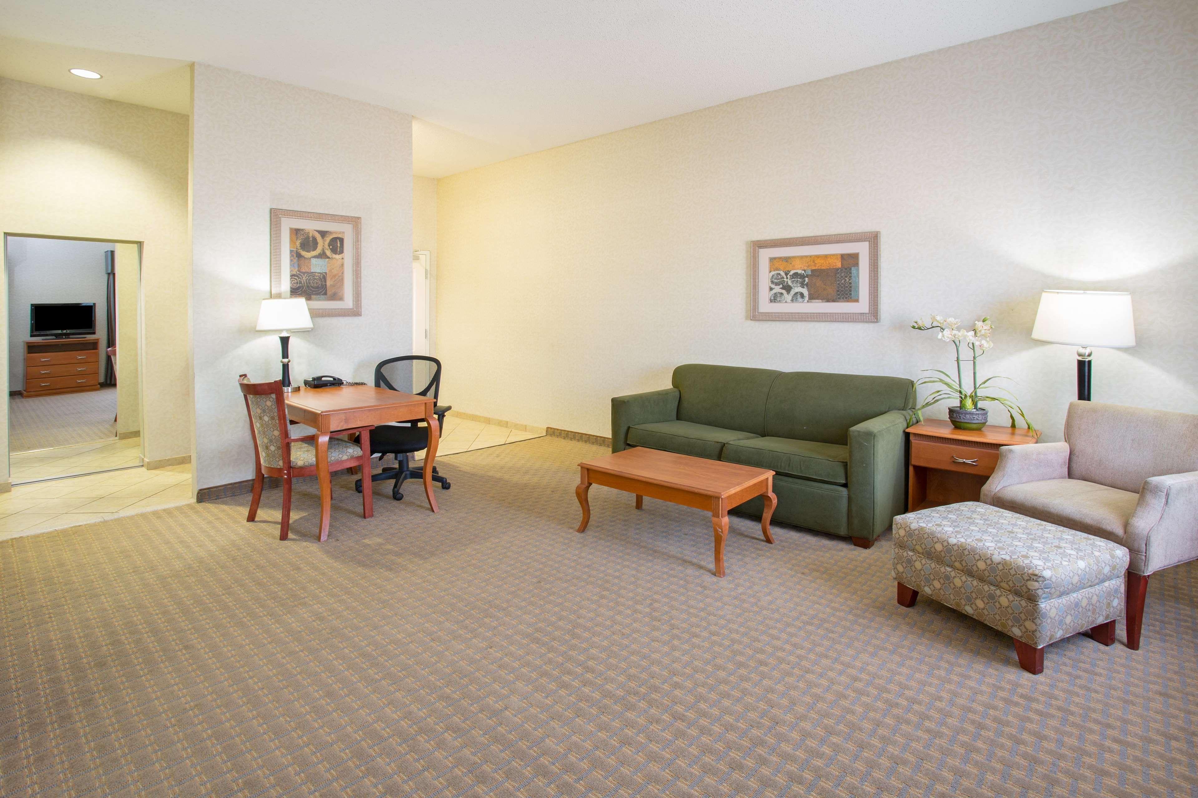 Hampton Inn Santa Rosa Bagian luar foto