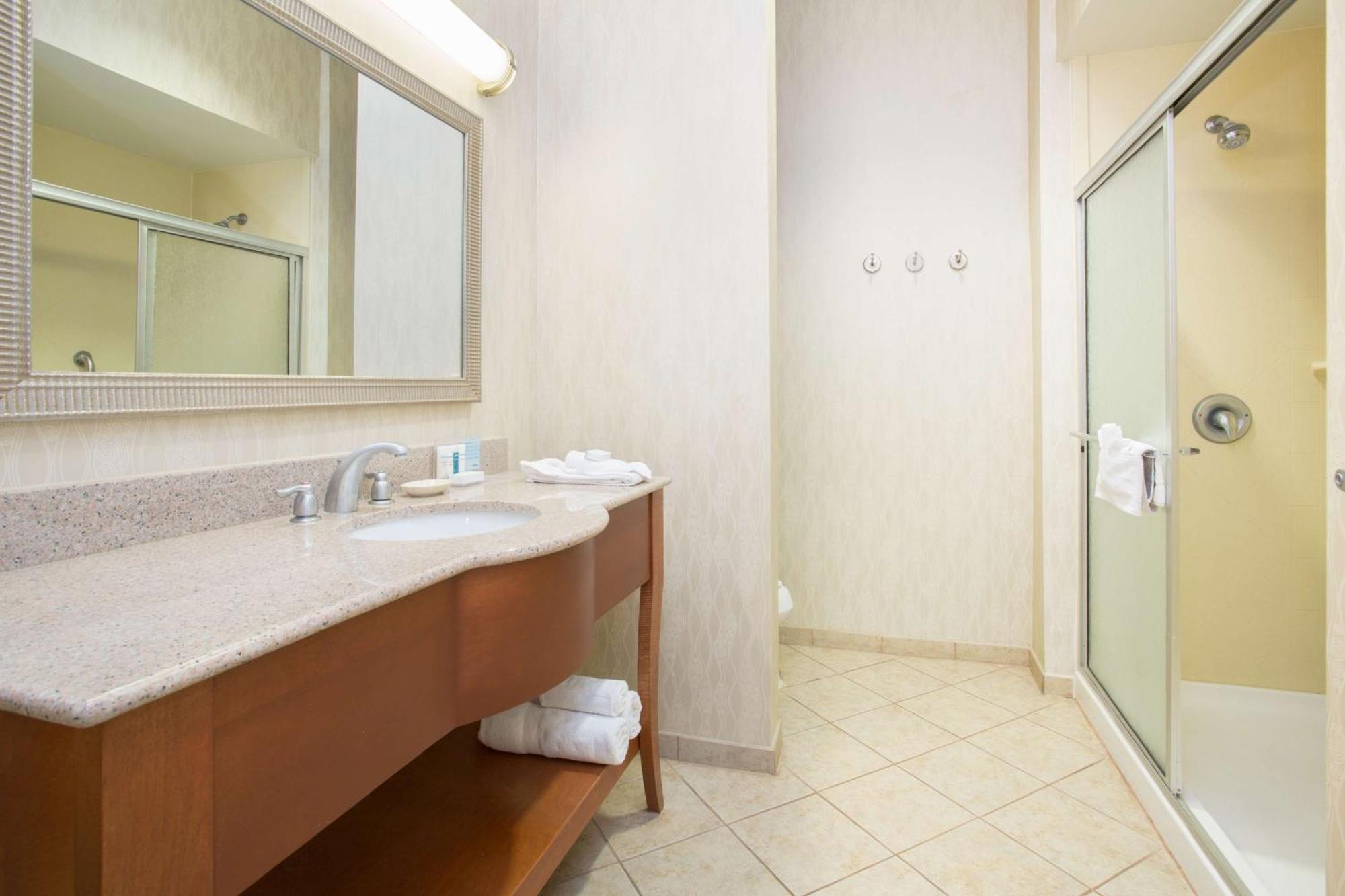 Hampton Inn Santa Rosa Bagian luar foto